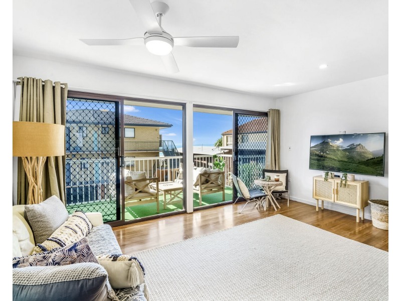 4/75 Jefferson Lane, Palm Beach QLD 4221