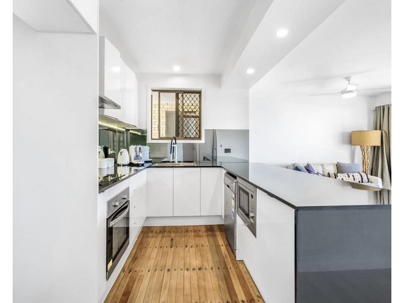 4/75 Jefferson Lane, Palm Beach QLD 4221