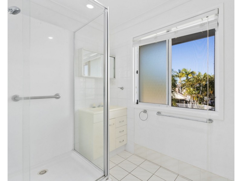 103/2-10 Coolgardie Street, Elanora QLD 4221