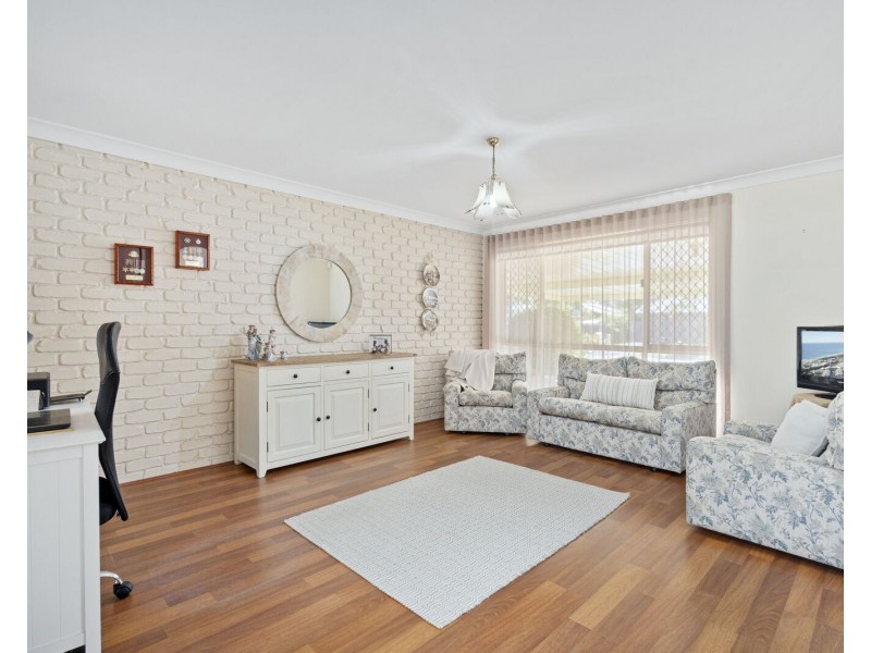 11 Balsa Street, Elanora QLD 4221