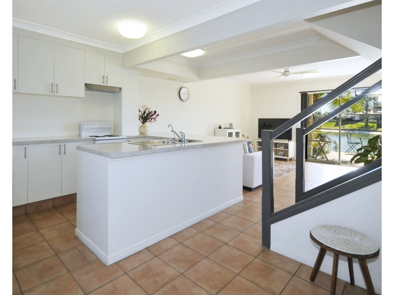 7/2-10 Coolgardie Street, Elanora QLD 4221