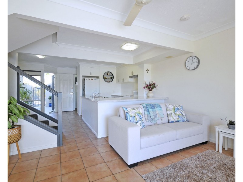 7/2-10 Coolgardie Street, Elanora QLD 4221