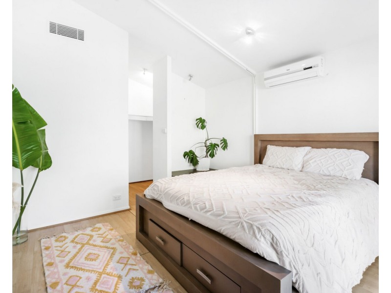 207 Simpsons Road, Elanora QLD 4221