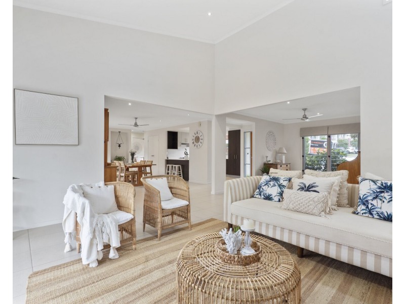 5/2 Border Drive North, Currumbin Waters QLD 4223