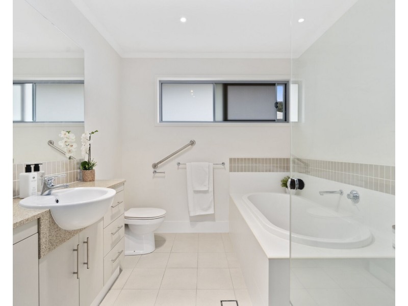 5/2 Border Drive North, Currumbin Waters QLD 4223