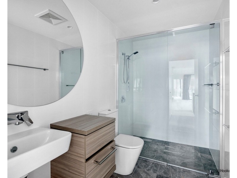 34/31 Queensland Avenue, Broadbeach QLD 4218