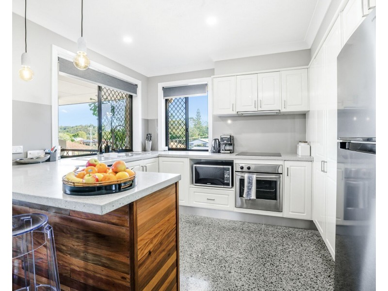 9/5 Tarni Avenue, Palm Beach QLD 4221