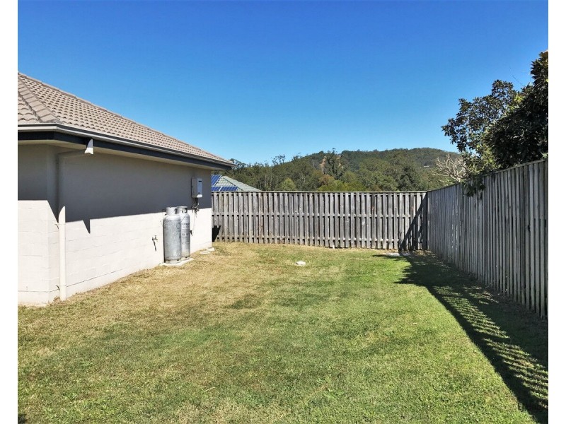 261 Universal Street, Oxenford QLD 4210