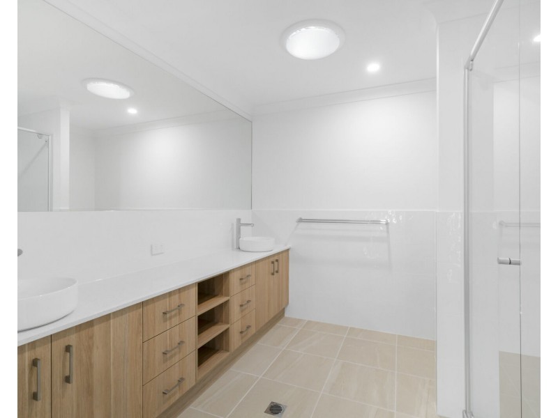 22B Walker Avenue, Palm Beach QLD 4221