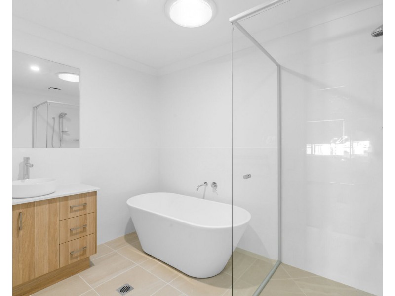 22B Walker Avenue, Palm Beach QLD 4221