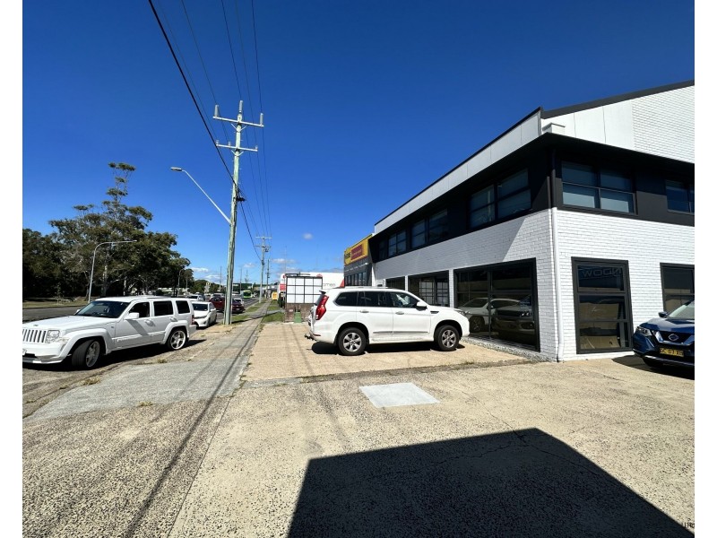 43 Minjungbal Drive, Tweed Heads South NSW 2486