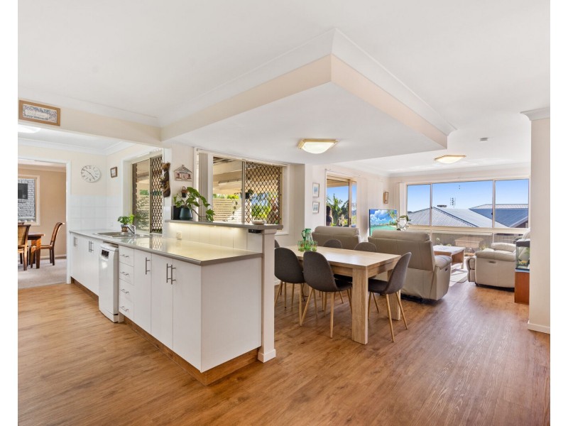 28 Warringa Drive, Bilambil Heights NSW 2486