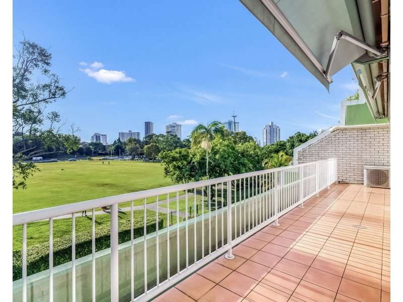 7/29-31A Dixon Street, Coolangatta QLD 4225