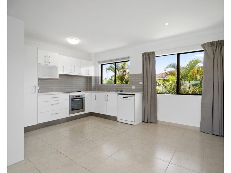 6/6 Twelfth Avenue, Palm Beach QLD 4221