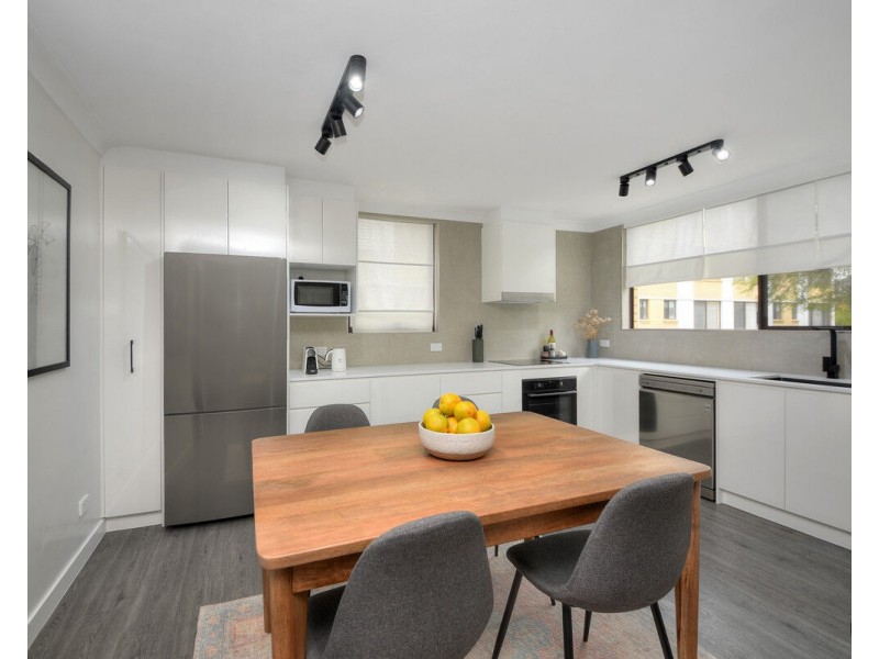 13/6 Brooke Avenue, Palm Beach QLD 4221