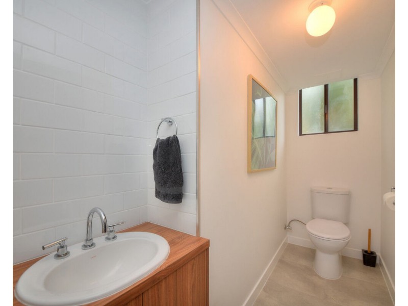 13/6 Brooke Avenue, Palm Beach QLD 4221
