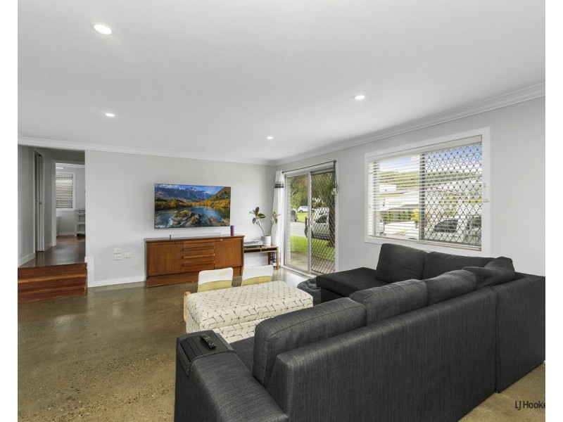2 Guyra Avenue, Burleigh Heads QLD 4220