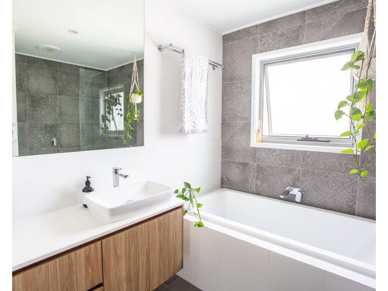 13 Carlyle Drive, Currumbin QLD 4223
