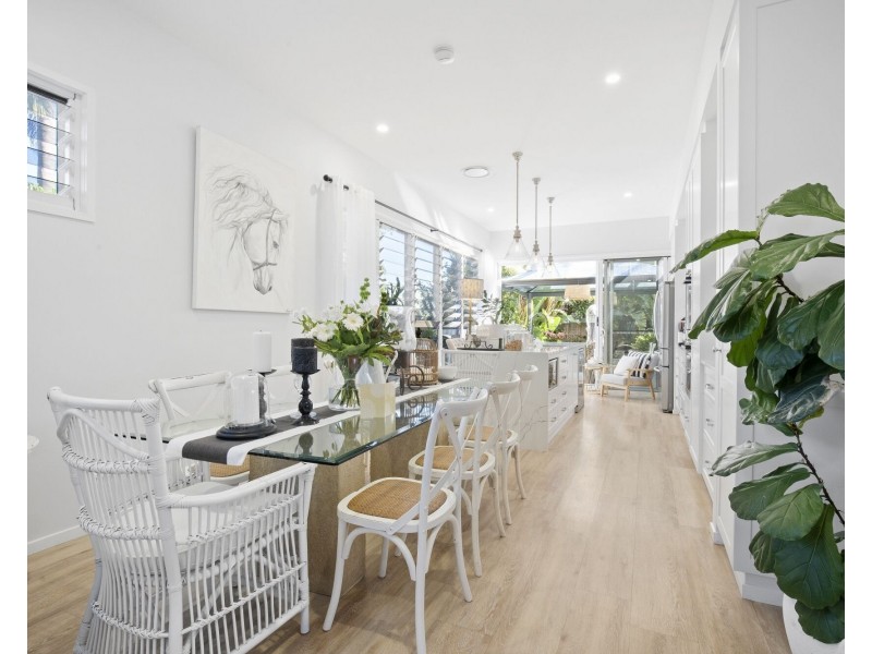 2/31 Twenty Fourth Avenue, Palm Beach QLD 4221