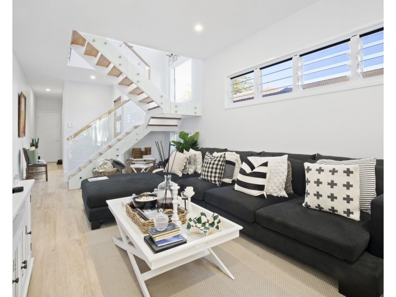 2/31 Twenty Fourth Avenue, Palm Beach QLD 4221