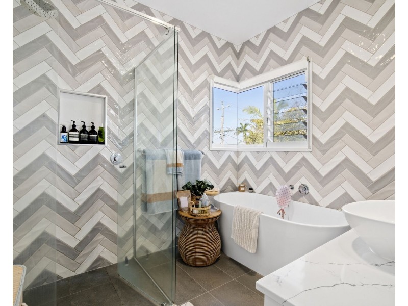 2/31 Twenty Fourth Avenue, Palm Beach QLD 4221