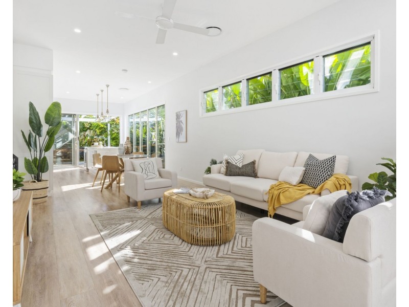 2/31 Twenty Fourth Avenue, Palm Beach QLD 4221