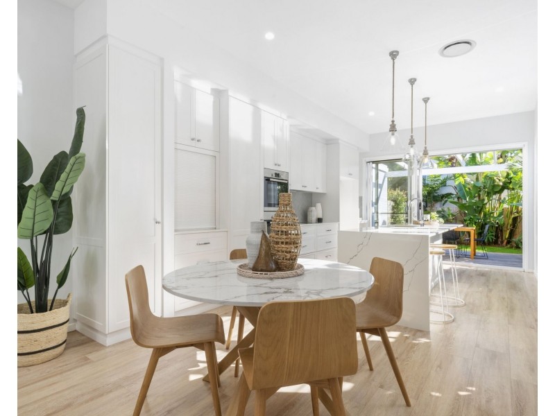 2/31 Twenty Fourth Avenue, Palm Beach QLD 4221