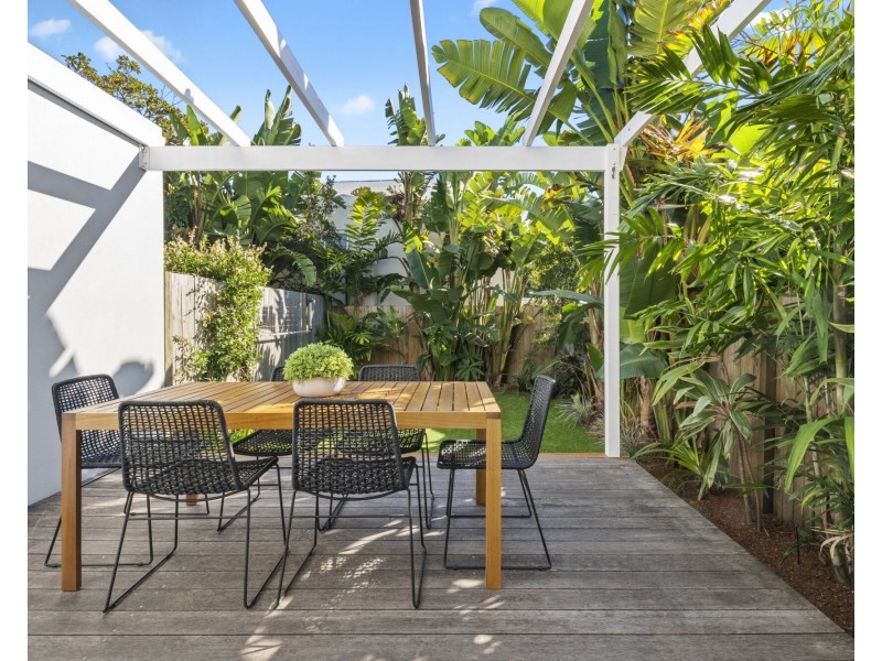 2/31 Twenty Fourth Avenue, Palm Beach QLD 4221