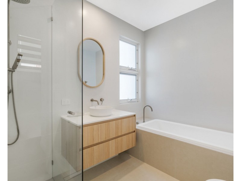 1/1431 Gold Coast Highway, Palm Beach QLD 4221