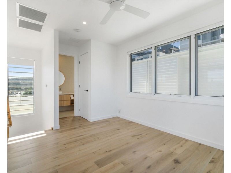 1/1431 Gold Coast Highway, Palm Beach QLD 4221