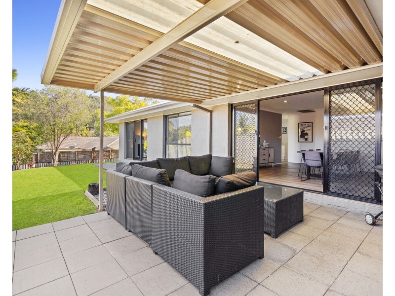 24 Whitely Circuit, Maudsland QLD 4210