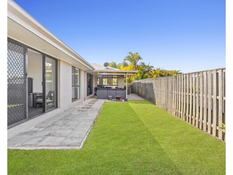 24 Whitely Circuit, Maudsland QLD 4210