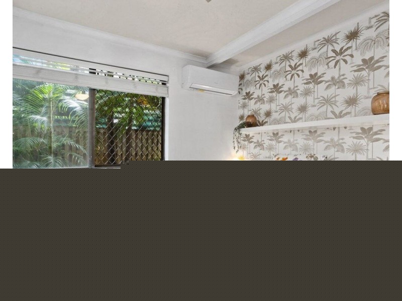 1/18 Murlong Crescent, Palm Beach QLD 4221