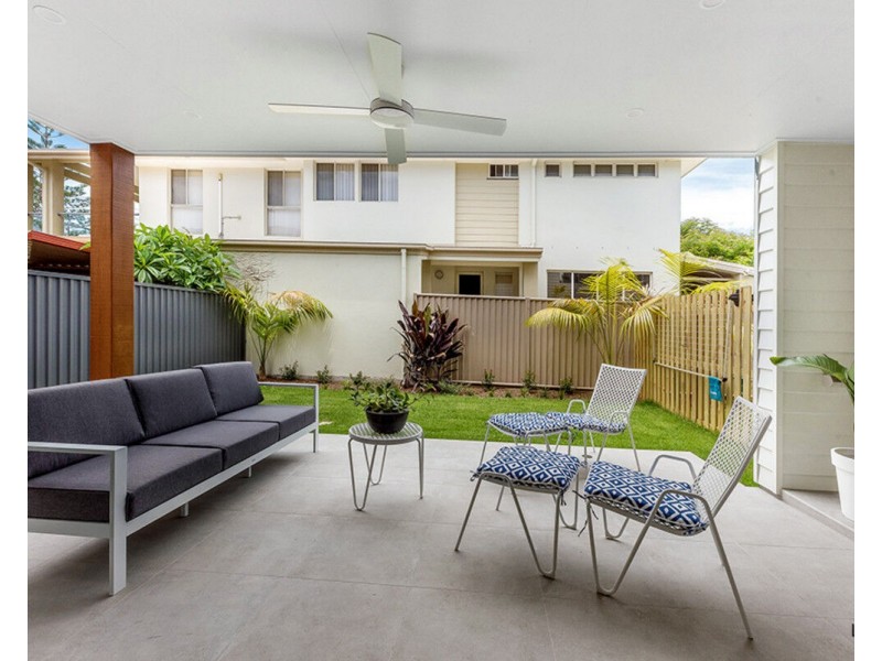 2/4 Beelyu Street, Burleigh Heads QLD 4220