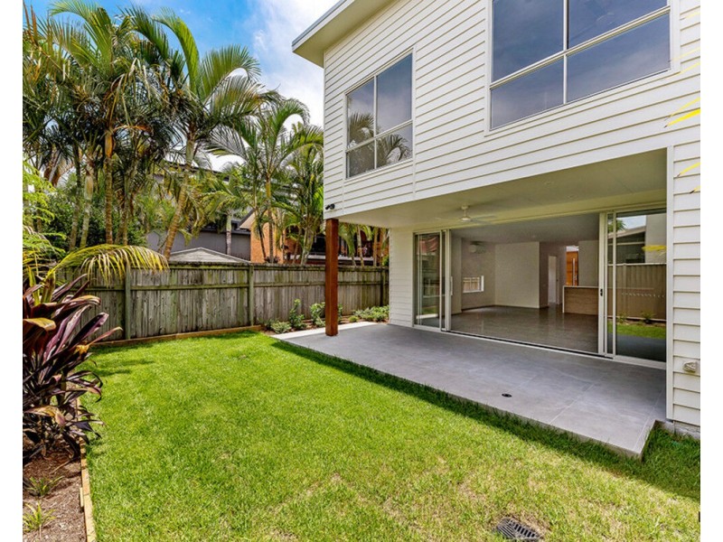 2/4 Beelyu Street, Burleigh Heads QLD 4220