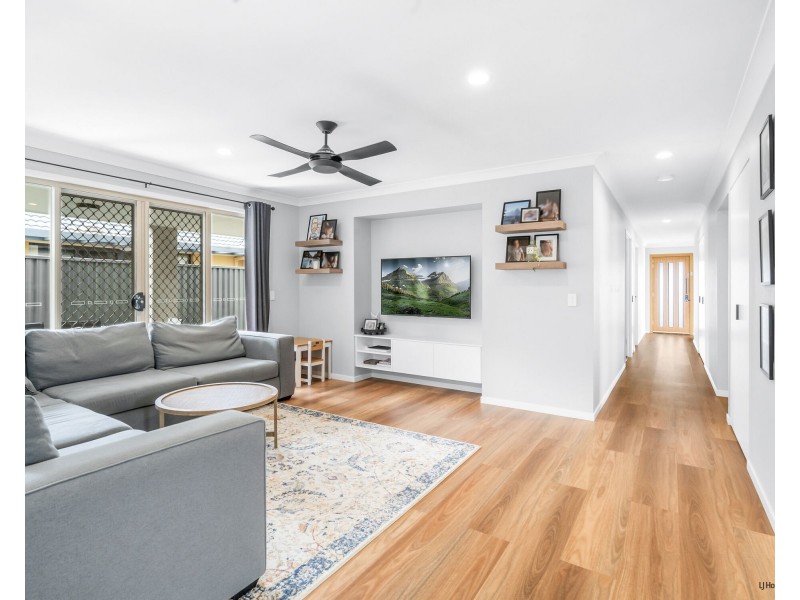 57 Keegan Circuit, Currumbin Waters QLD 4223