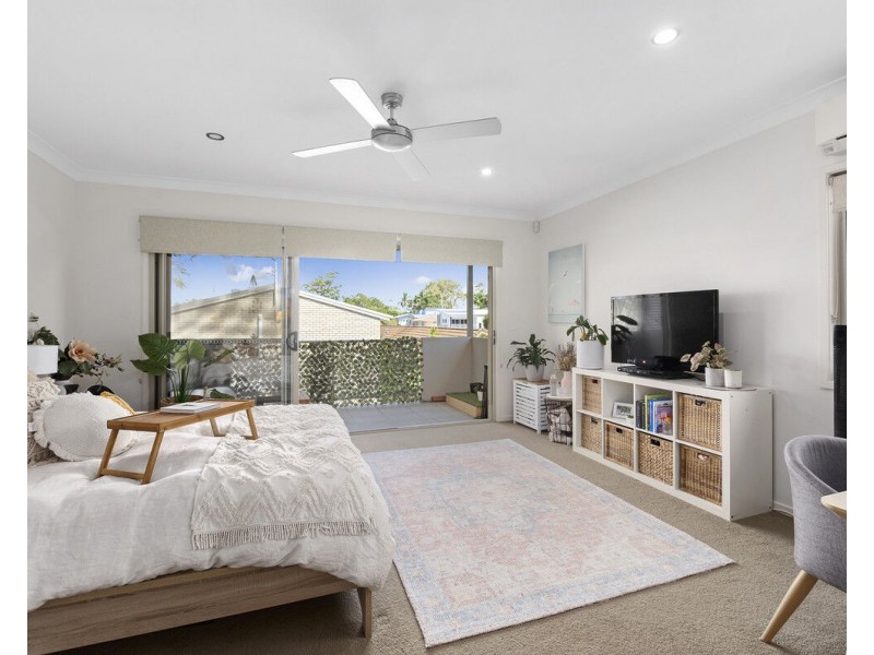 2/52 Third Avenue, Palm Beach QLD 4221