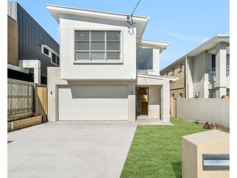 24 Fourteenth Avenue, Palm Beach QLD 4221