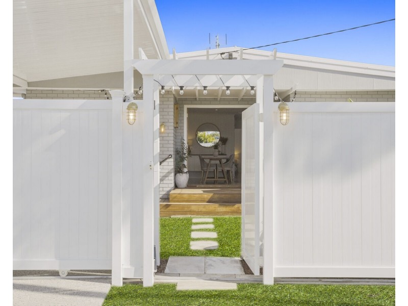 298 Adina Avenue, Bilinga QLD 4225