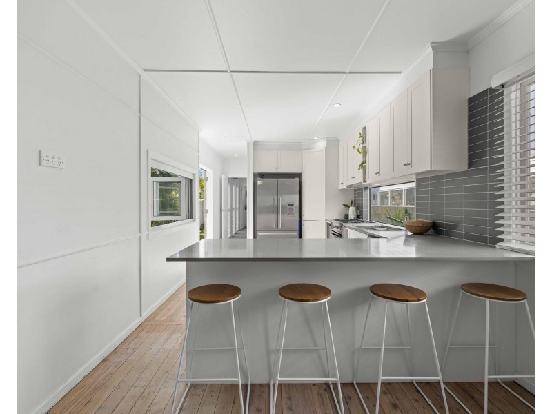 103 Sunshine Parade, Miami QLD 4220
