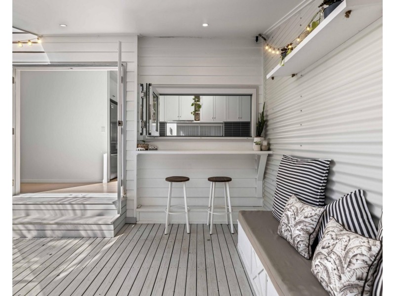 103 Sunshine Parade, Miami QLD 4220