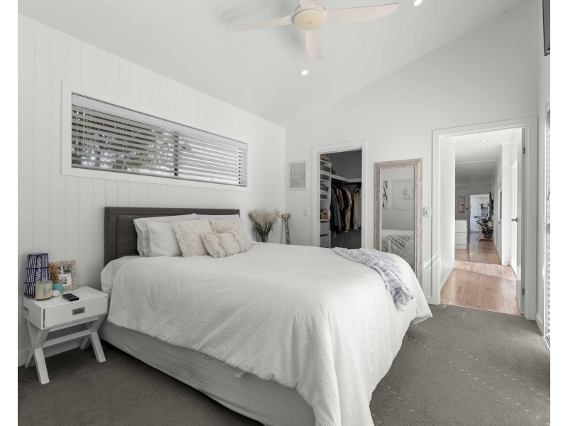 103 Sunshine Parade, Miami QLD 4220