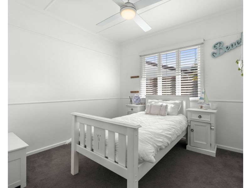 103 Sunshine Parade, Miami QLD 4220