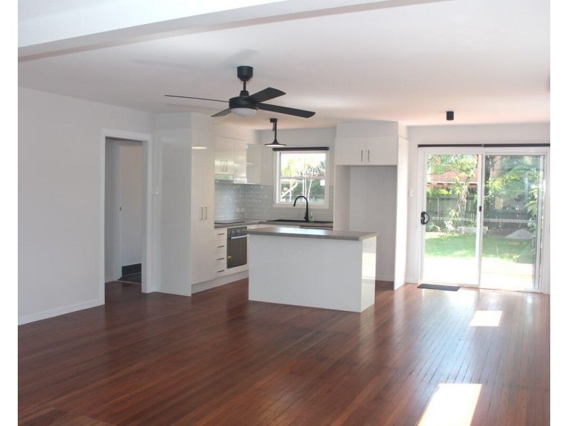 19 Third Avenue, Palm Beach QLD 4221