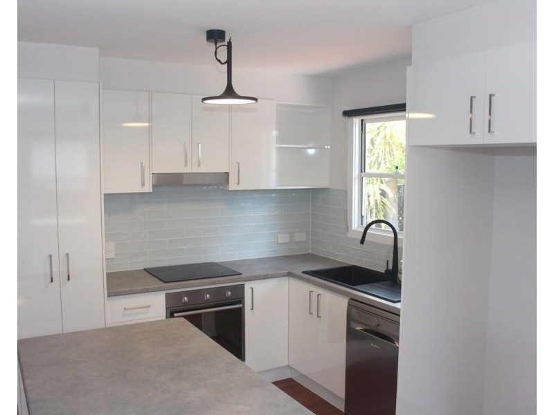 19 Third Avenue, Palm Beach QLD 4221