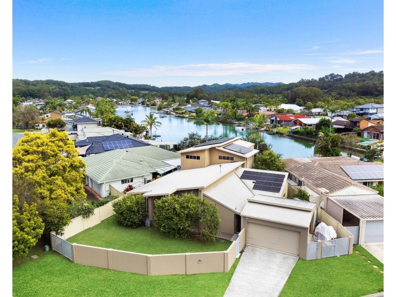 42 Bradshaw Drive, Currumbin Waters QLD 4223