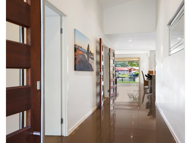 42 Bradshaw Drive, Currumbin Waters QLD 4223