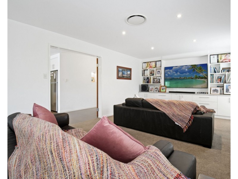 42 Bradshaw Drive, Currumbin Waters QLD 4223