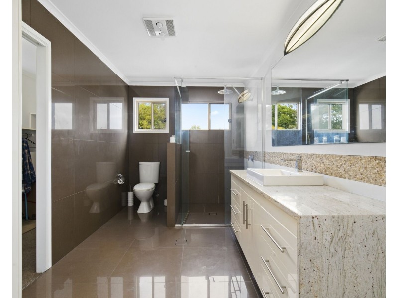42 Bradshaw Drive, Currumbin Waters QLD 4223