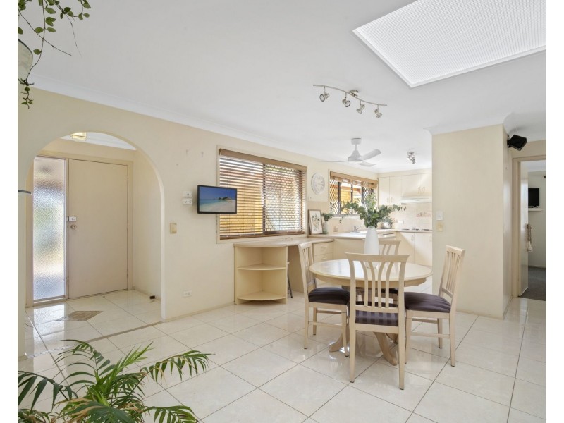 119 Mallawa Drive, Palm Beach QLD 4221